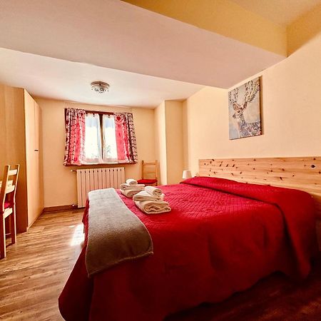 Hotel Piccolo Chalet Claviere Kültér fotó