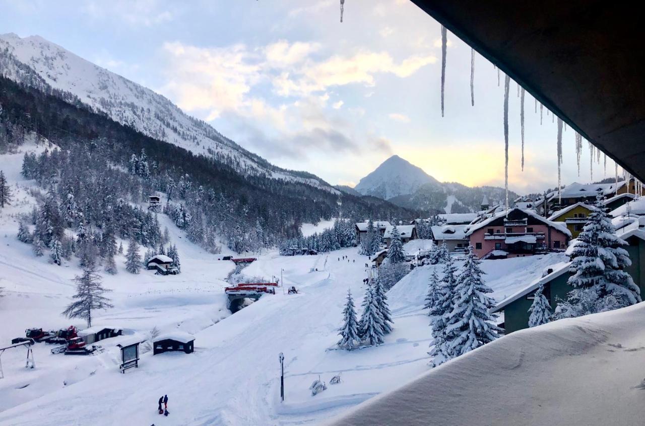 Hotel Piccolo Chalet Claviere Kültér fotó