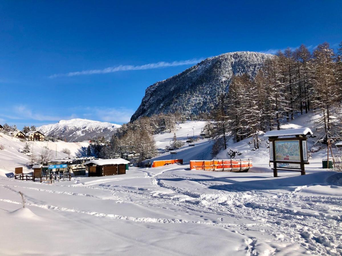 Hotel Piccolo Chalet Claviere Kültér fotó