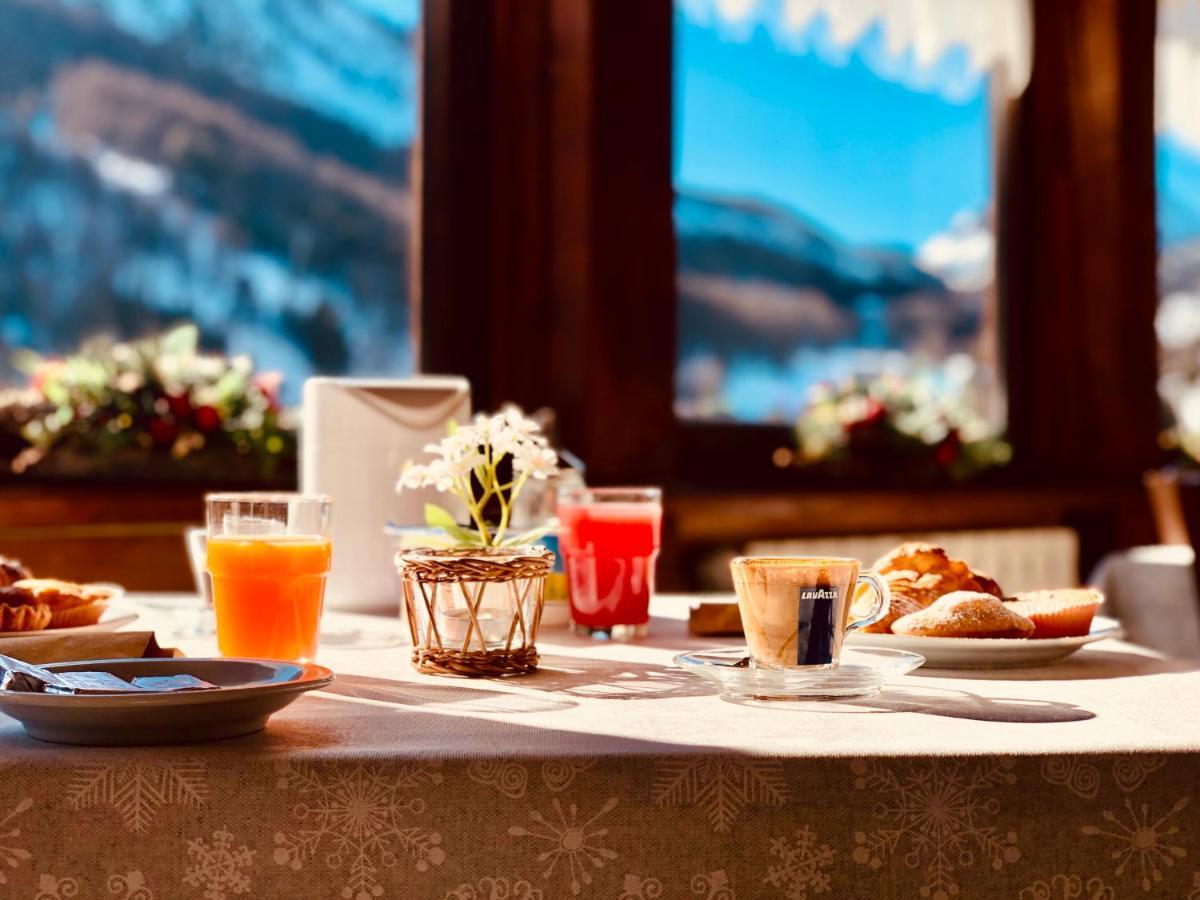 Hotel Piccolo Chalet Claviere Kültér fotó