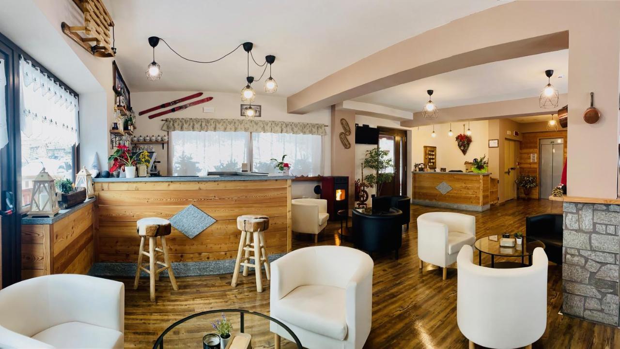 Hotel Piccolo Chalet Claviere Kültér fotó