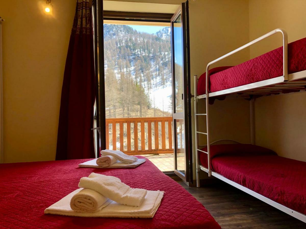 Hotel Piccolo Chalet Claviere Kültér fotó