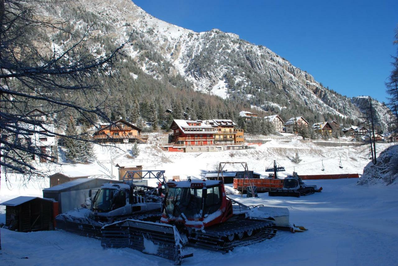 Hotel Piccolo Chalet Claviere Kültér fotó